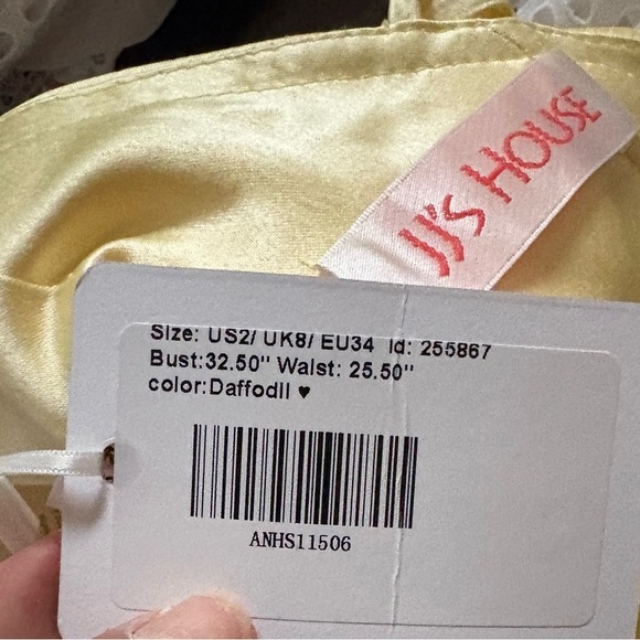 JJ’s house A-line Cowl Floor-Length shinny fabric yellow size 2 - Picture 9 of 9